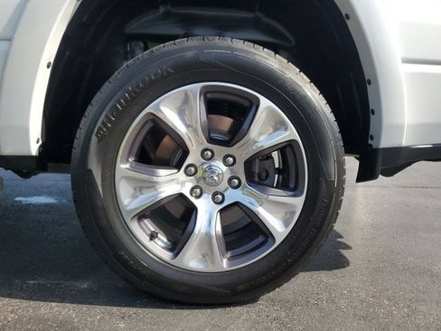 Used 2022 RAM 1500 Laramie AWD/4WD image 9