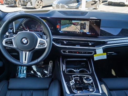 New 2026 BMW X7 M60i image 12