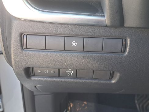 Certified 2023 Nissan Rogue SV image 31