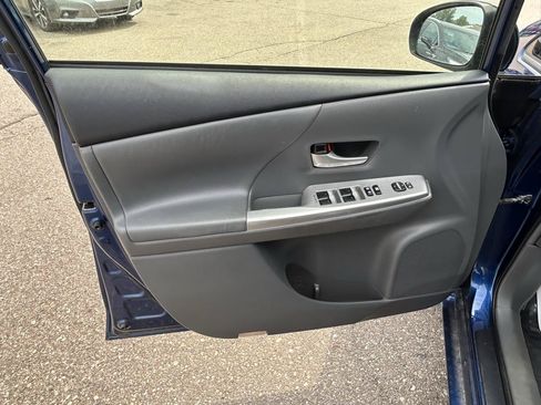 Used 2013 Toyota Prius V Five FWD image 14