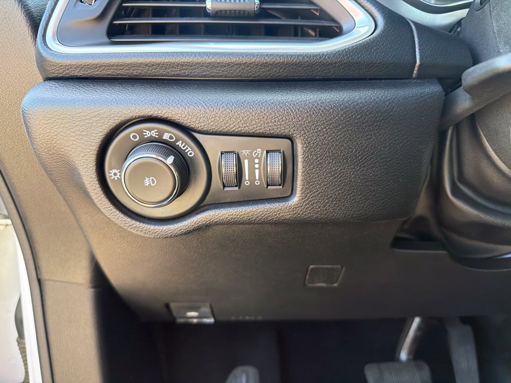 Used 2019 Chrysler Pacifica Touring Plus w/ S Appearance Package FWD image 19