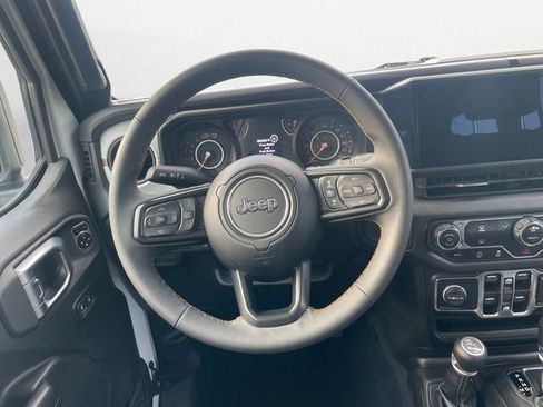 Used 2024 Jeep Wrangler Sport S image 12