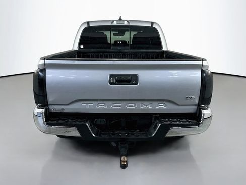 Used 2022 Toyota Tacoma TRD Off-Road AWD/4WD image 6