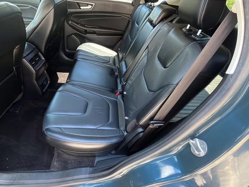 Used 2016 Ford Edge Titanium AWD/4WD image 4