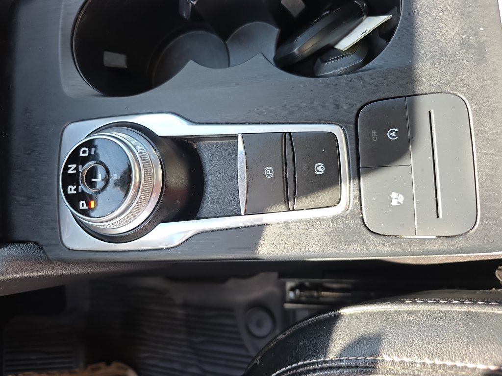 Used 2021 Ford Escape SEL w/ Technology Package AWD/4WD image 41