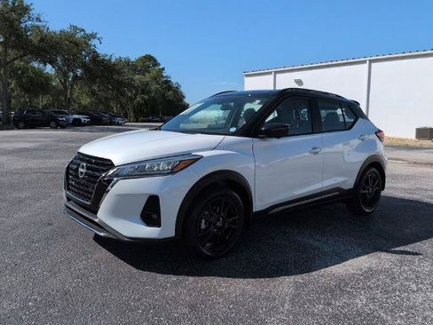 Certified 2023 Nissan Kicks SR w/ SR Premium Package FWD image 8