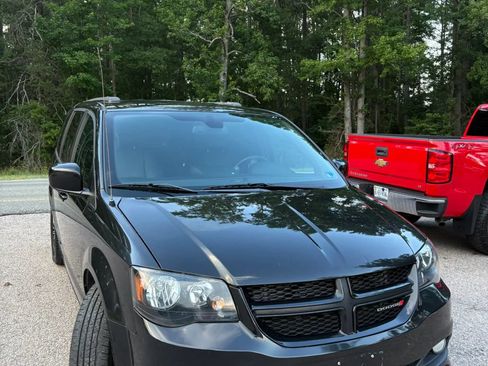 Used 2019 Dodge Grand Caravan GT FWD image 7