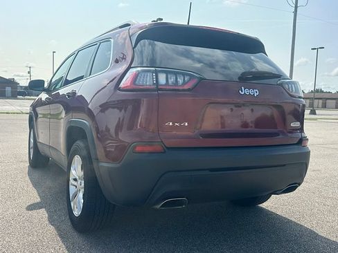 Used 2019 Jeep Cherokee Latitude w/ Cold Weather Group AWD/4WD image 5