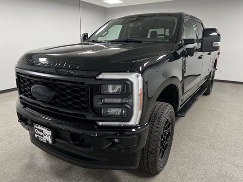 Used 2023 Ford F350 Lariat w/ Lariat Ultimate Package image 4