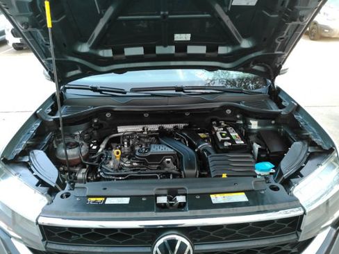 Used 2022 Volkswagen Taos SE image 51