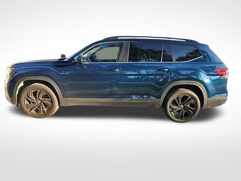 Used 2023 Volkswagen Atlas SE image 3