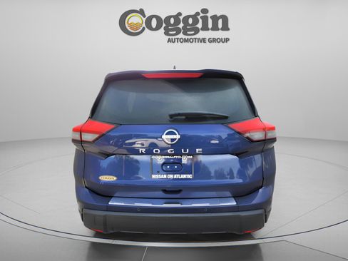 New 2026 Nissan Rogue SV w/ SV Premium Package image 5