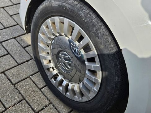 Used 2013 Volkswagen Beetle 2.5 image 13