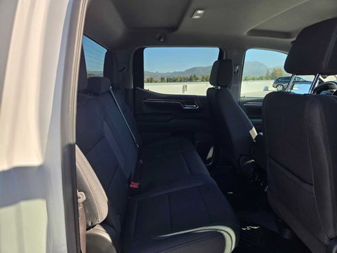 Used 2023 Chevrolet Silverado 1500 LT AWD/4WD image 12