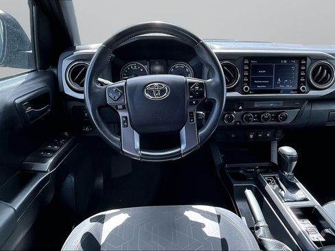 Used 2022 Toyota Tacoma TRD Sport AWD/4WD image 5