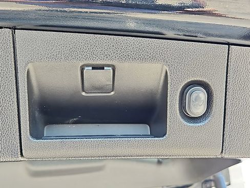 Used 2019 Chevrolet Tahoe LT AWD/4WD image 17