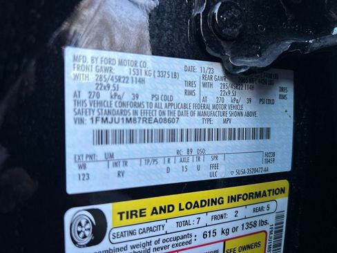 Used 2024 Ford Expedition Platinum image 31