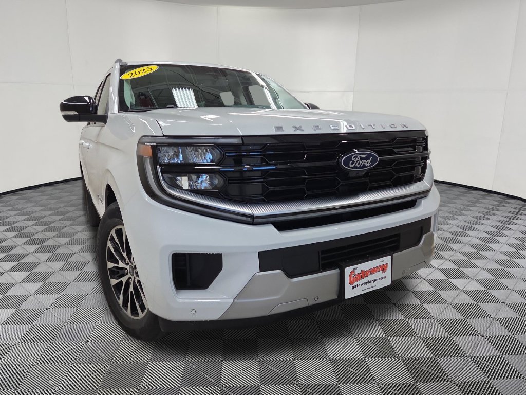 Used 2025 Ford Expedition Max Platinum AWD/4WD image 2