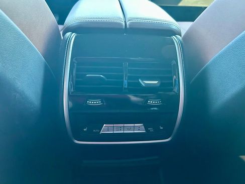 Used 2025 BMW X5 xDrive40i AWD/4WD image 28