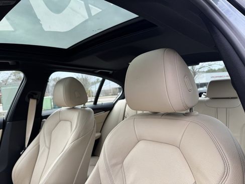 Used 2018 BMW 530e xDrive image 24