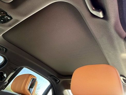 Used 2023 BMW 740i image 22