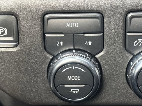 Used 2025 GMC Sierra 1500 Elevation w/ Preferred Package image 19