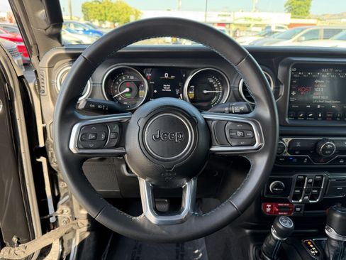 Used 2023 Jeep Wrangler Unlimited Rubicon 4xe AWD/4WD image 16