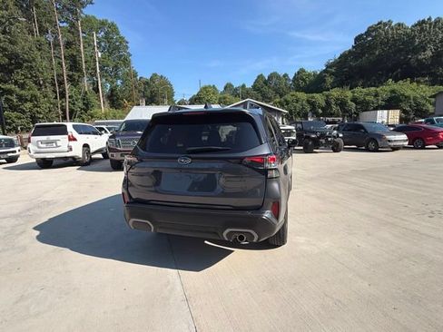 Used 2025 Subaru Forester Limited w/ Popular Package #2 AWD/4WD image 9
