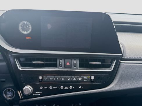 Used 2022 Lexus ES 350 w/ Premium Package FWD image 12