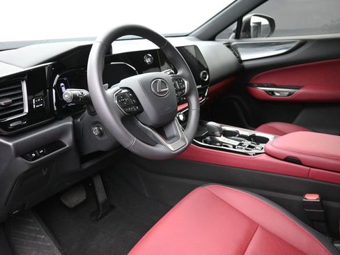 Used 2025 Lexus NX 250 250 Premium image 18