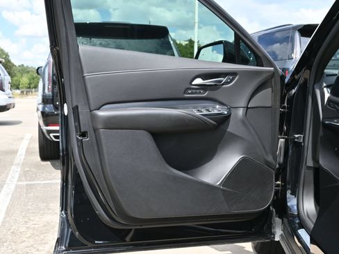 Certified 2024 Cadillac XT4 Premium Luxury w/ Cold Weather Package FWD image 15