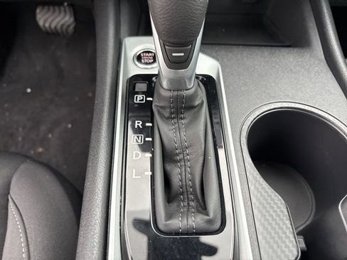 Used 2025 Nissan Altima 2.5 SV image 15