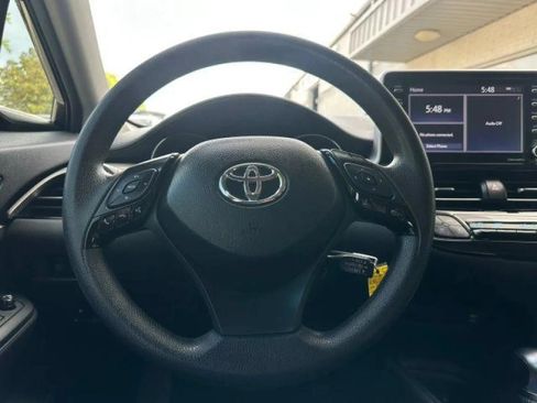 Used 2021 Toyota C-HR LE FWD image 27