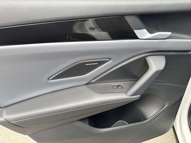 New 2026 Volkswagen Tiguan SEL R-Line AWD/4WD image 9