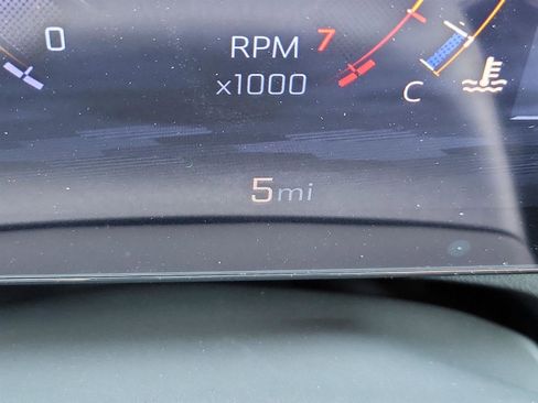 New 2025 Chevrolet Traverse LT w/ Enhanced Driving Package image 12