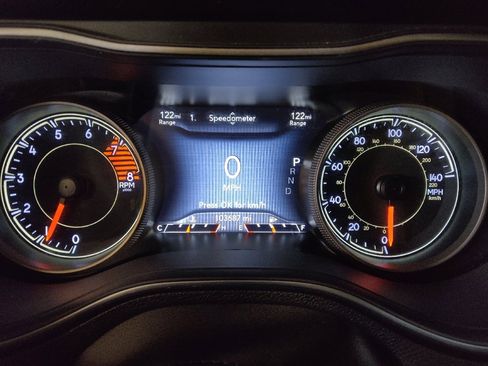 Used 2019 Jeep Cherokee Trailhawk w/ Cold Weather Group image 23