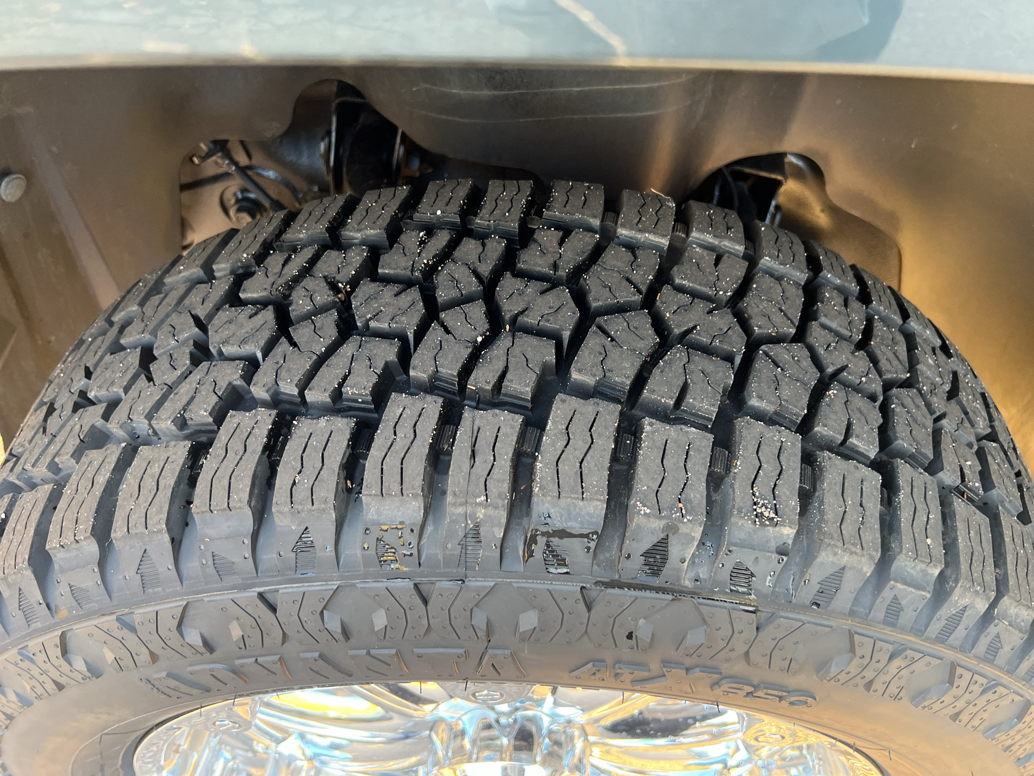 Used 2010 GMC Sierra 2500 SLT w/ SLT Convenience Package AWD/4WD image 25