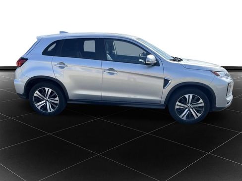 Used 2025 Mitsubishi Outlander Sport SE AWD/4WD image 6