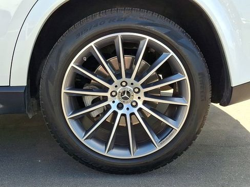 Used 2022 Mercedes-Benz GLE 450 4MATIC image 4