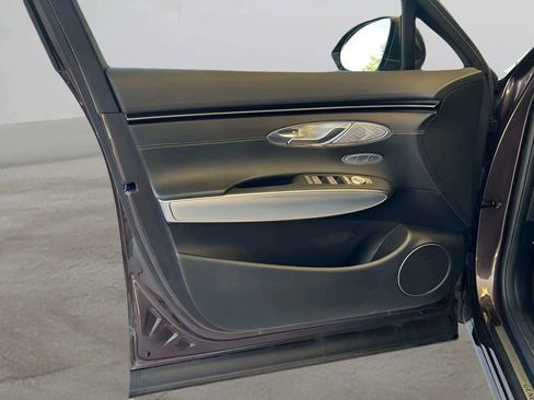 Used 2023 Genesis GV70 2.5T w/ Select Package image 24