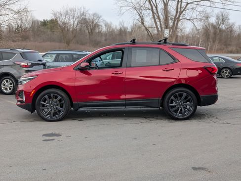 Used 2024 Chevrolet Equinox RS w/ LPO, Floor Liner Package image 8