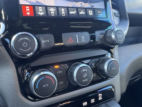 Used 2024 RAM 3500 Tradesman w/ Towing Technology Group image 27