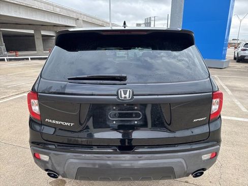 Used 2021 Honda Passport Sport image 3