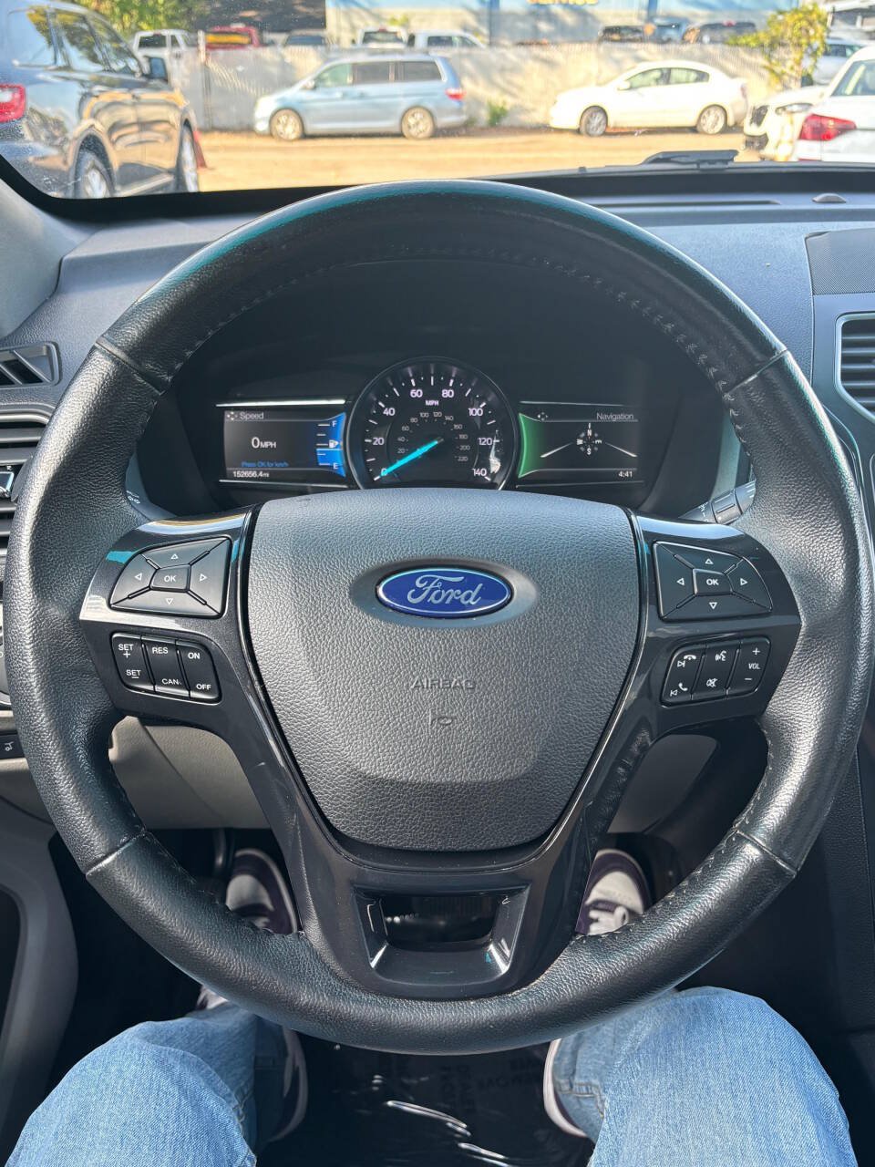 Used 2018 Ford Explorer XLT w/ Equipment Group 202A AWD/4WD image 27