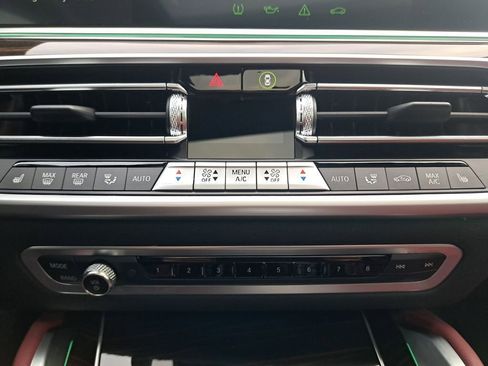 Used 2021 BMW X6 xDrive40i image 22