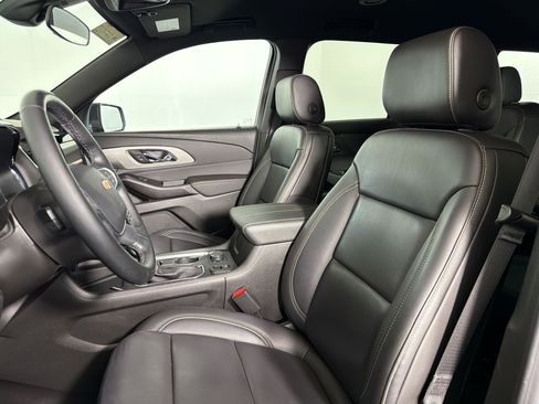Used 2023 Chevrolet Traverse LT w/ LPO, Floor Liner Package FWD image 20