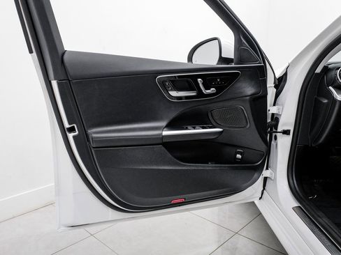 Used 2022 Mercedes-Benz C 300 Sedan image 33