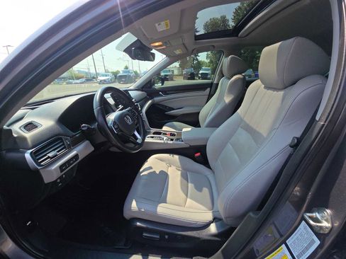 Used 2019 Honda Accord Touring image 21