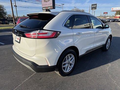 Used 2021 Ford Edge SEL w/ Convenience Package image 3