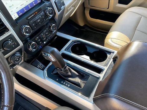 Used 2020 Ford F150 Lariat image 15